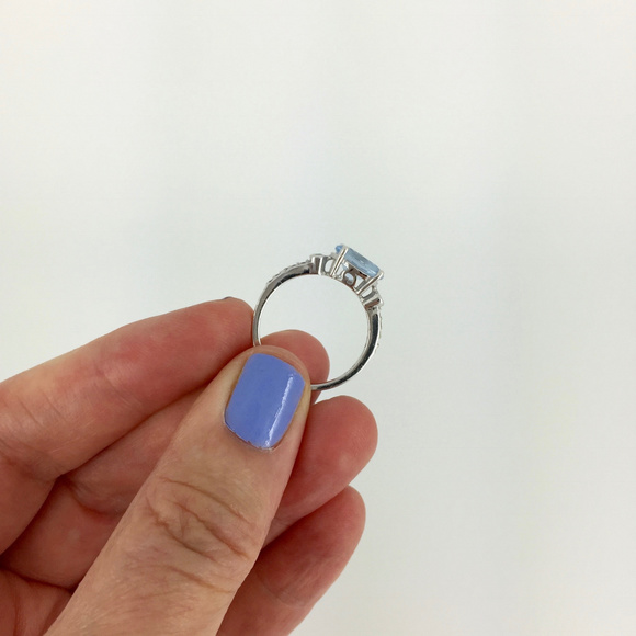 VINTAGE . 2 CARAT SKY BLUE TOPAZ RING . 925 . NVC - Picture 7 of 8
